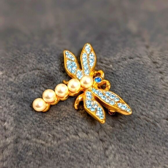 Vintage 80's Swarovski Blue Crystals and Faux Pearl Dragonfly Brooche - Picture 7 of 7